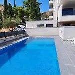 Adriana شقة *