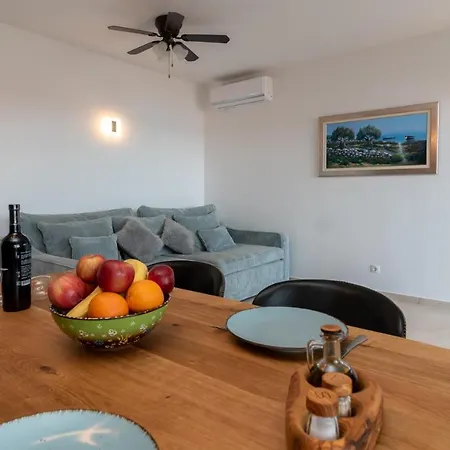Adriana Apartment *
